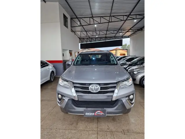 Carro Toyota SW4 2019 2.7 SRV 7L 4x2 (Aut) (Flex)