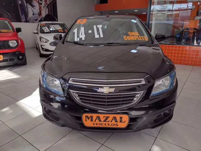 Carro Chevrolet Onix 2013 1.4 LT SPE/4