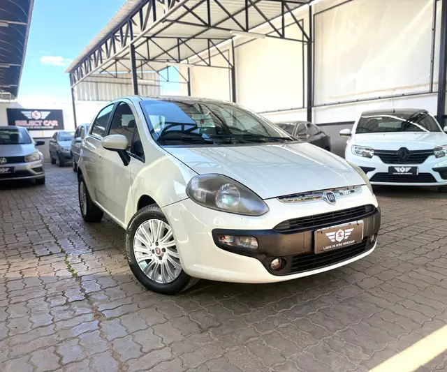 Carro Fiat Punto 2014 Attractive 1.4 (Flex)