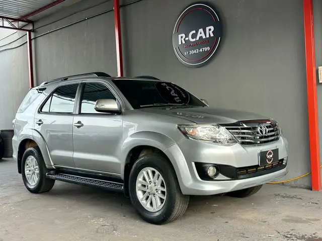 Carro Toyota SW4 2015 SR 4x2 2.7/ 2.7 Flex 16V Aut.