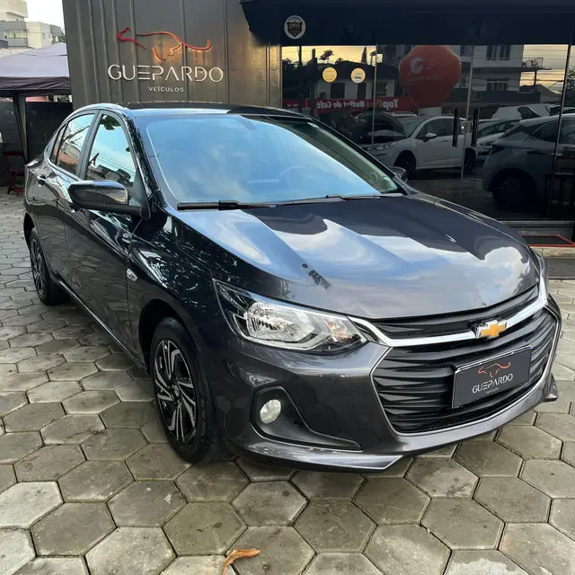 Carro Chevrolet Onix Plus 2024 LT 1.0