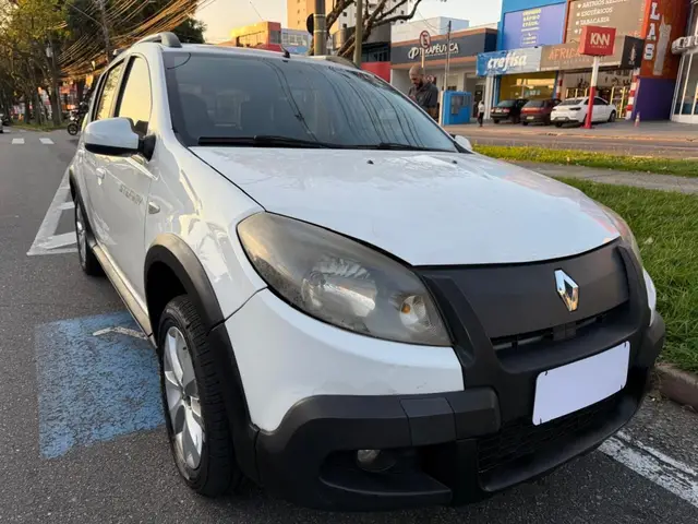 Carro Renault Sandero Stepway 2014 1.6 16V Hi-Flex (aut)