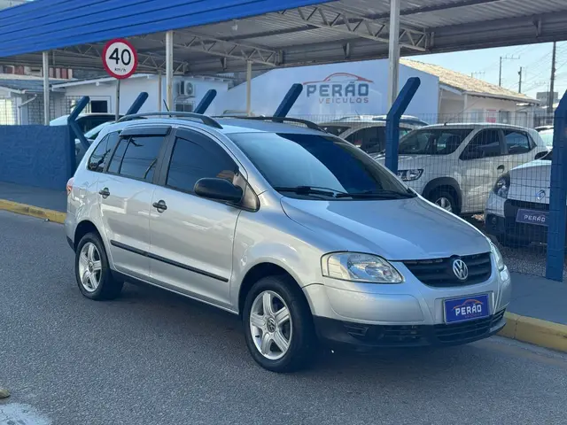 Carro Volkswagen SpaceFox 2009 Route 1.6 8V (Flex)