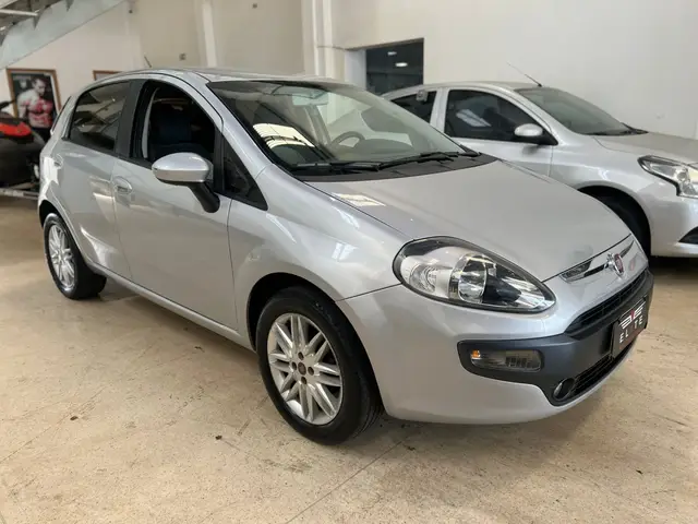 Carro Fiat Punto 2013 Essence 1.6 16V Dualogic (Flex)