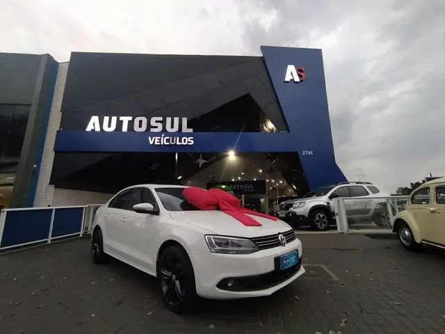 Carro Volkswagen Jetta 2013 2.0 Comfortline Tiptronic (Flex)