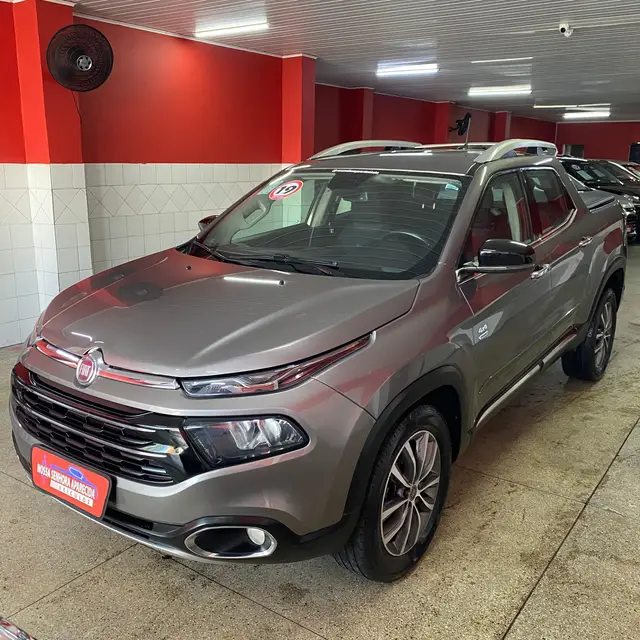 Carro Fiat Toro 2019 Volcano 2.0 diesel AT9 4x4