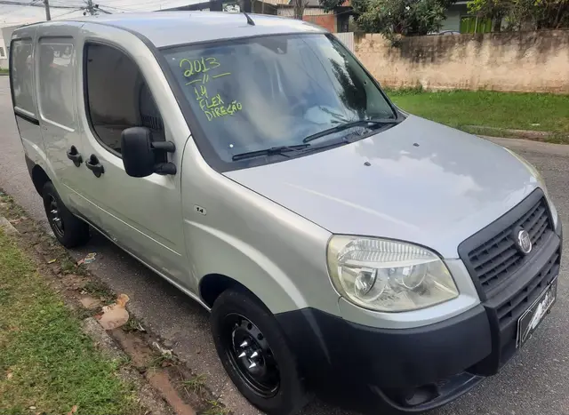 Carro Fiat Doblò Cargo 2013 1.4 8V (Flex)
