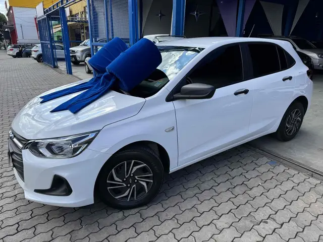 Carro Chevrolet Onix Plus 2024 LT 1.0