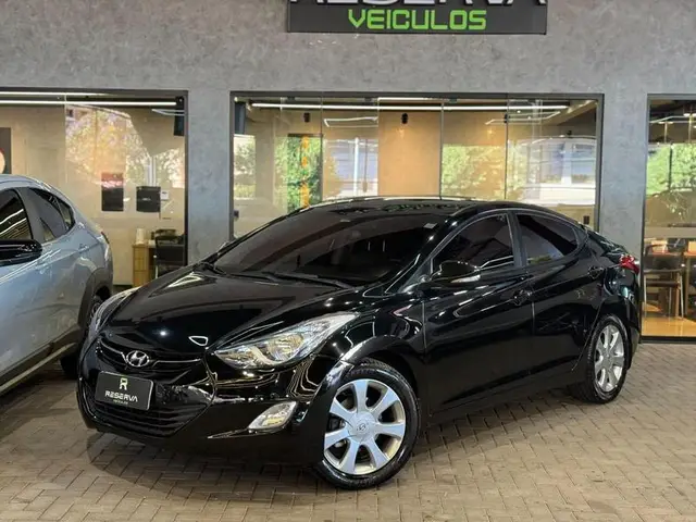 Carro Hyundai Elantra 2013 Sedan 1.8 GLS (aut)
