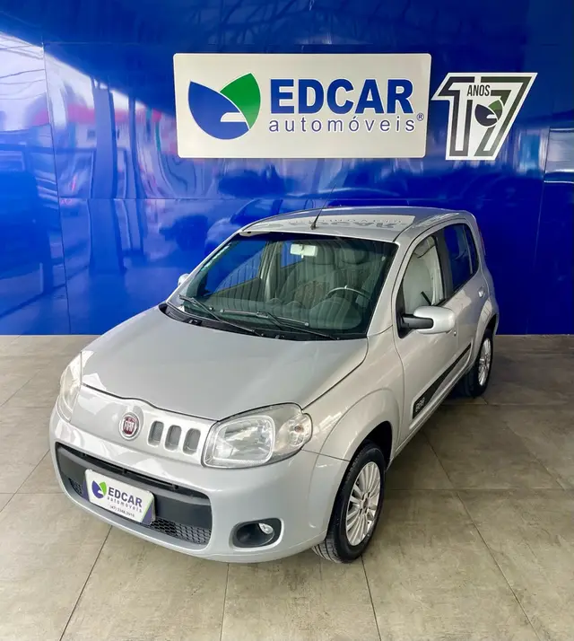Carro Fiat Uno 2012 Vivace 1.0 8V (Flex) 4p