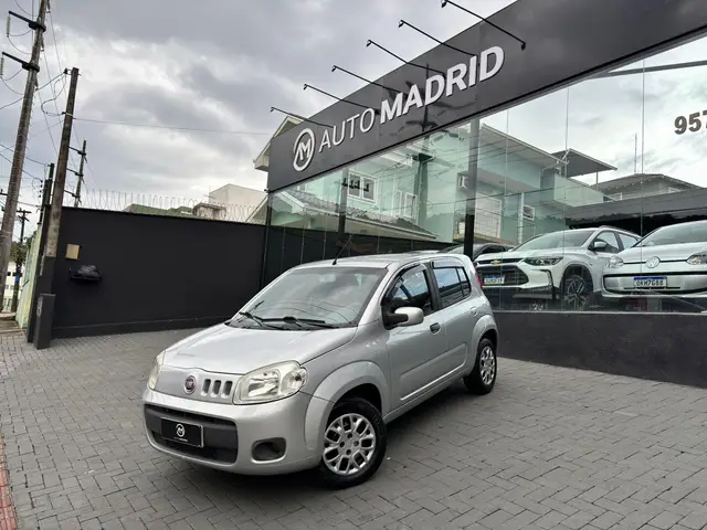 Carro Fiat Uno 2015 Vivace 1.0 8V (Flex) 4p