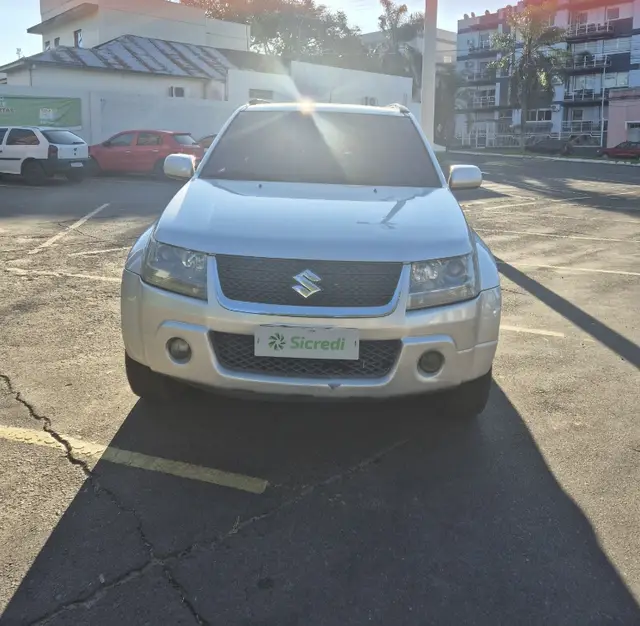 Carro Suzuki Grand Vitara 2011 4x4 2.0 16V