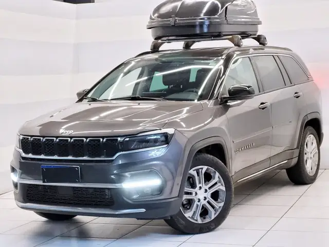 Carro Jeep Commander 2023 Longitude 1.3 T270
