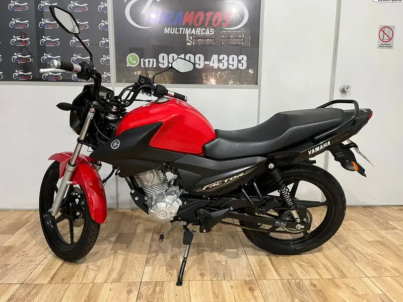 Yamaha YBR 125i Factor UBS