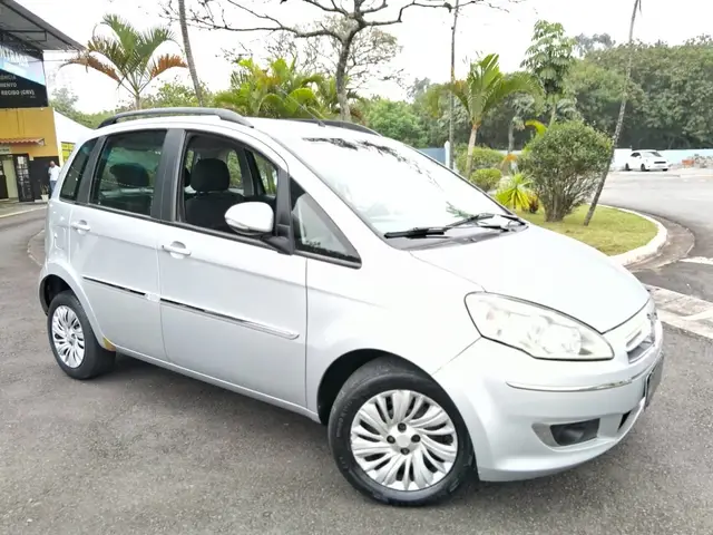 Carro Fiat Idea 2014 Essence 1.6 16V E.TorQ (Flex)