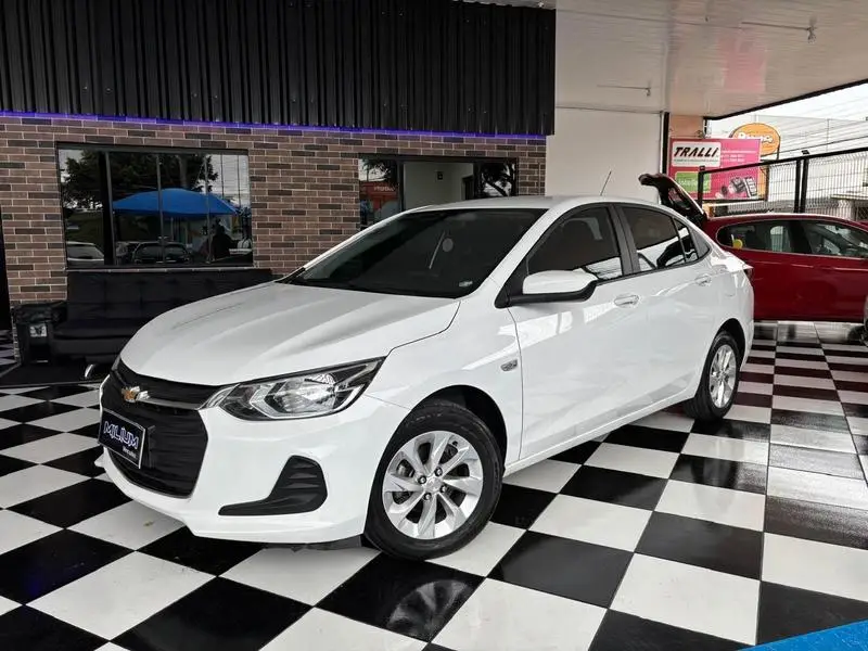 Chevrolet Onix Plus LT 1.0