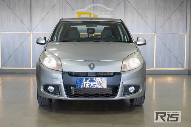 Carro Renault Sandero 2013 Privilège 1.6 8V Hi-Torque (flex)