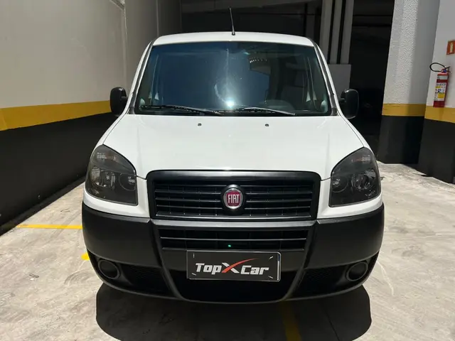 Carro Fiat Doblò Cargo 2021 1.8 E.torQ (Flex)