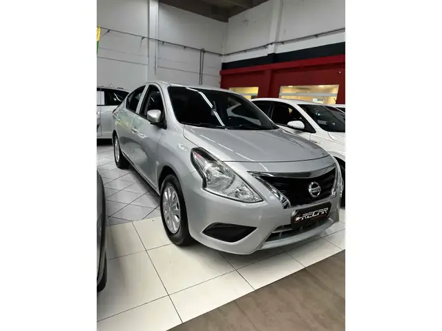 Carro Nissan Versa 2016 1.6 16V SV (Flex)