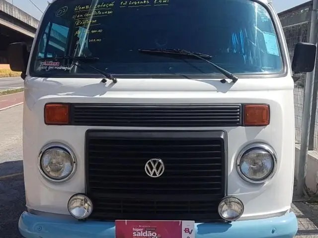 Carro Volkswagen Kombi 2007 Lotação 1.4 (Flex)