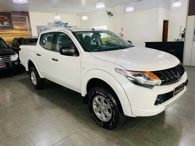 Carro Mitsubishi L200 Triton Sport 2018 Sport 2.4 DID-H GLS 4WD