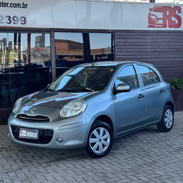 Carro Nissan March 2013 1.0 16V S (Flex)