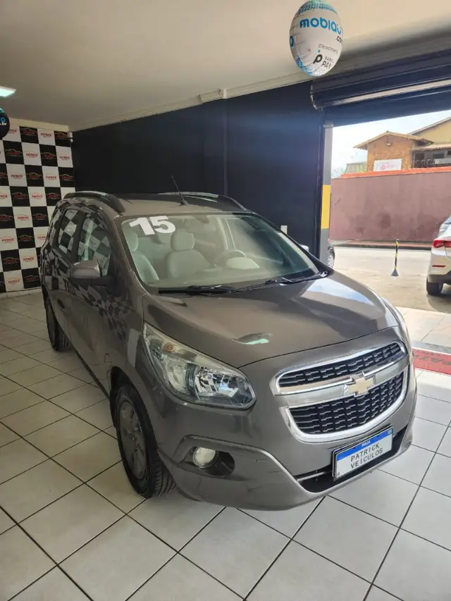 Carro Chevrolet Spin 2015 LTZ 7S 1.8 (Flex)