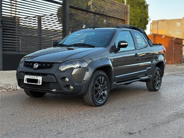 Carro Fiat Strada 2016 Adv.Ext./ Ext. 1.8 LOCKER Flex CD