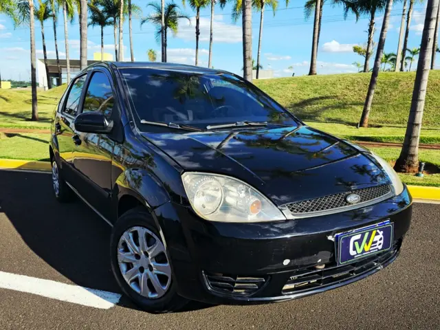 Carro Ford Fiesta Hatch 2007 Personnalité 1.0 8V