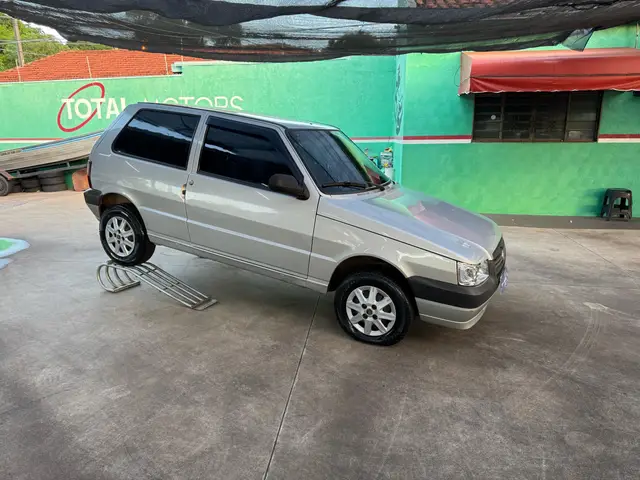 Carro Fiat Uno Mille 2012 Fire Economy 1.0 (Flex) 2p