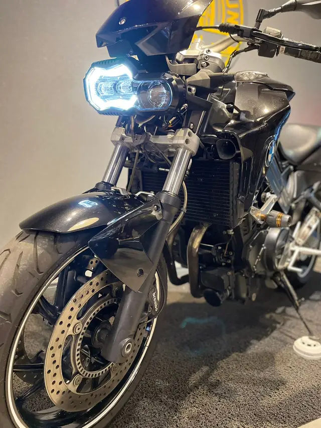 Carro BMW F 800 2014 R