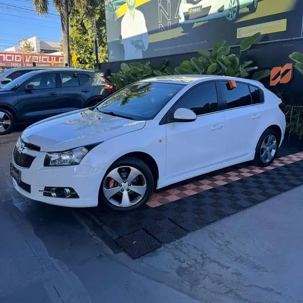 Chevrolet Cruze Sport6 LT 1.8 16V Ecotec (Flex)