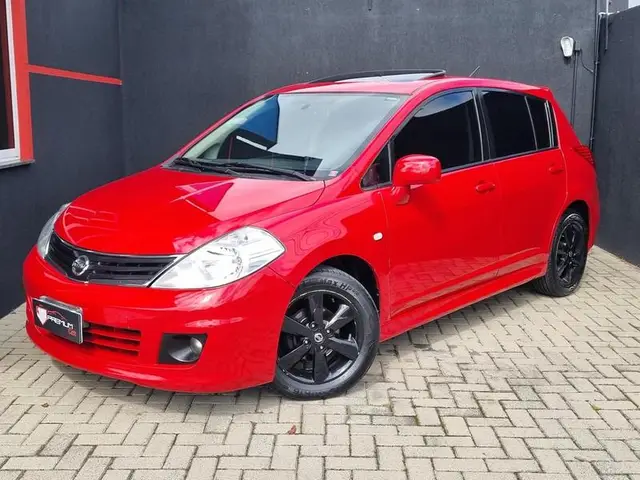 Carro Nissan Tiida 2013 S 1.8 (flex)