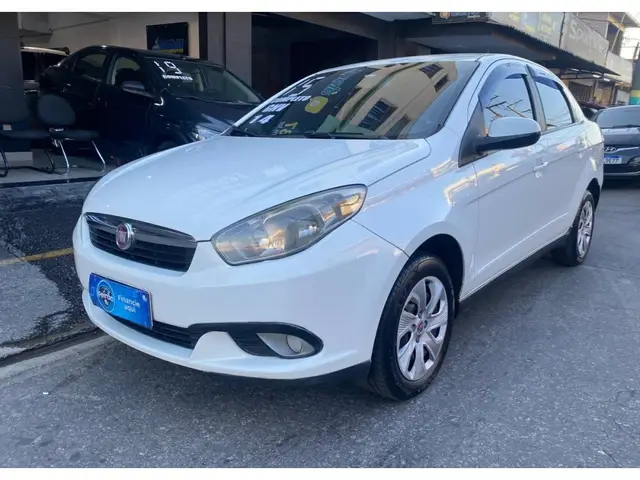 Carro Fiat Grand Siena 2015 Tetrafuel 1.4 8V
