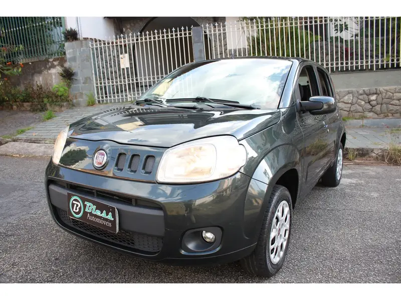 Fiat Uno Vivace 1.0 8V (Flex) 4p