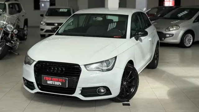 Carro Audi A1 2012 1.4 TFSI Attraction S Tronic