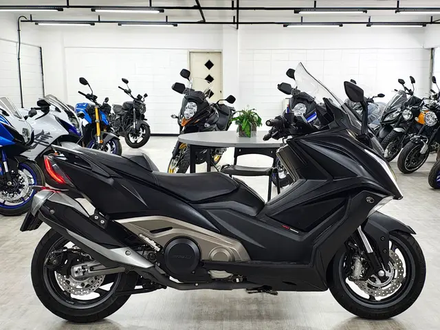 Carro Kymco Kymco 2024 AK 550i ABS