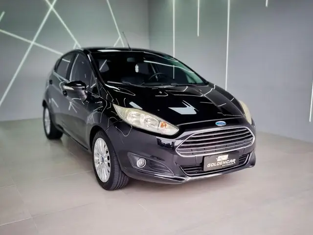Carro Ford Fiesta Hatch 2014 Titanium Powershift 1.6 (Flex)