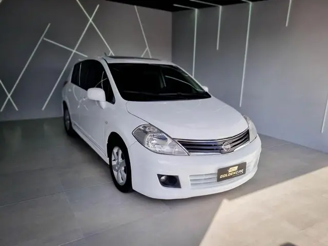 Carro Nissan Tiida 2013 SL 1.8 (flex)