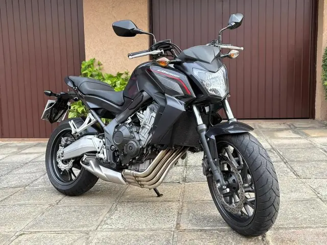 Carro Honda CB 650F 2015 (ABS)