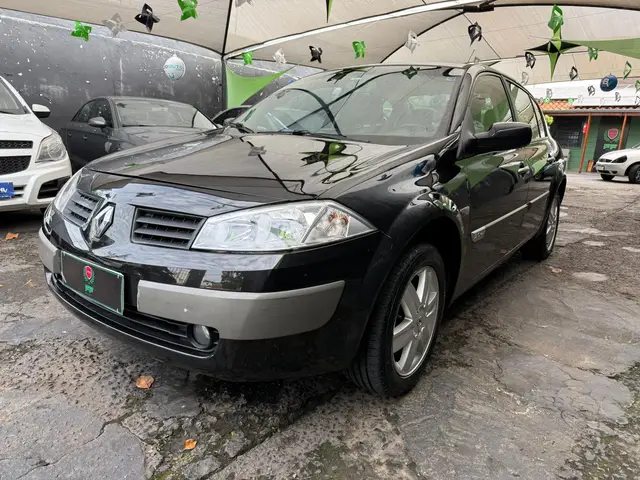 Carro Renault Megane Sedan 2009 Mégane Sedan Dynamique 2.0 16V (aut)