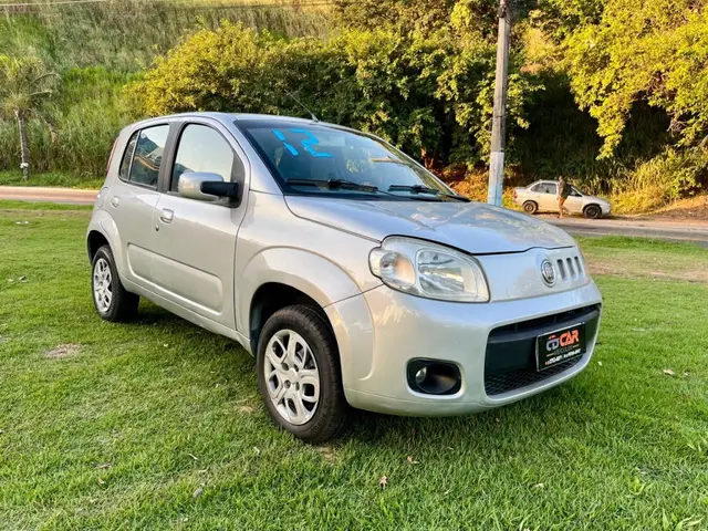 Carro Fiat Uno 2012 Vivace 1.0 8V (Flex) 4p