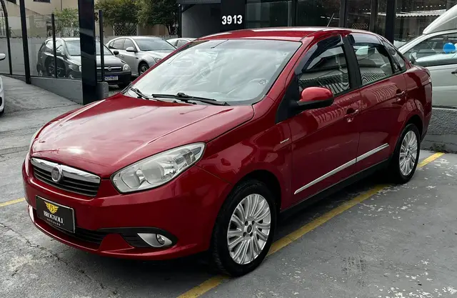 Carro Fiat Grand Siena 2013 Essence 1.6 16V Dualogic (Flex)