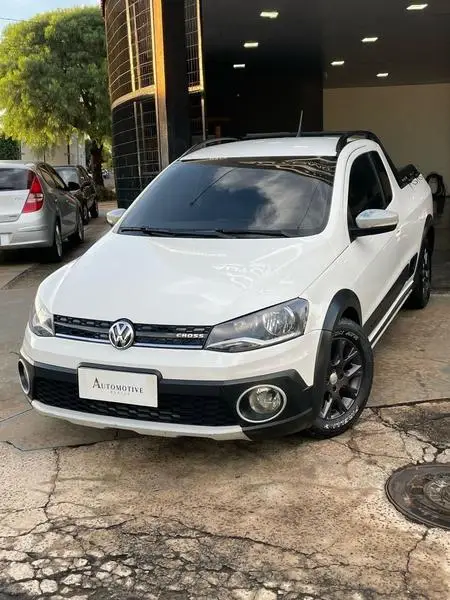 Carro Volkswagen Saveiro 2014 Cross 1.6 (Flex) (cab. estendida)