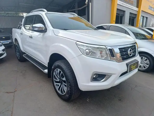Carro Nissan Frontier 2018 2.3 TD CD LE 4x4 (Aut)