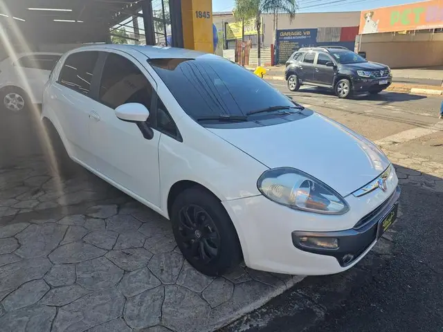 Carro Fiat Punto 2013 Essence 1.6 16V (Flex)