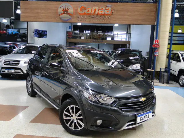 Carro Chevrolet Onix 2018 1.4 Activ SPE/4 (Aut)