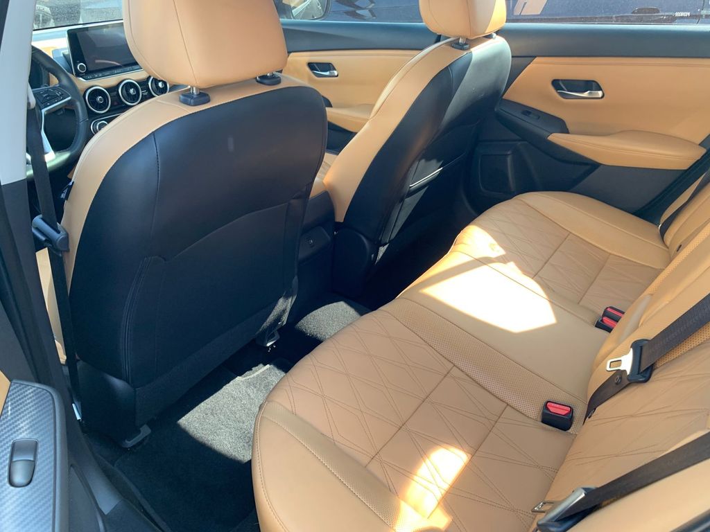 Sentra Exclusive 2.0 16V Aut.