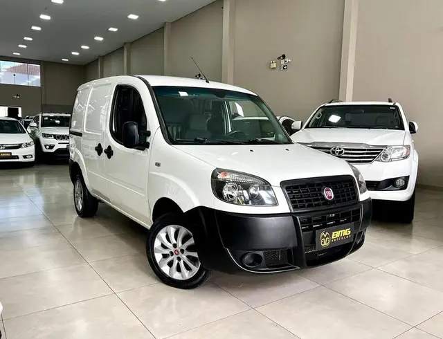 Carro Fiat Doblò Cargo 2021 1.8 E.torQ (Flex)