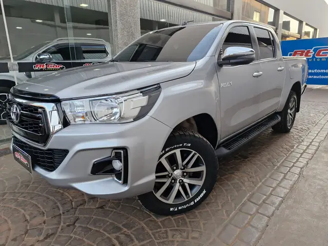 Carro Toyota Hilux Cabine Dupla 2020 Hilux 2.8 TDI SRV CD 4x4 (Aut)